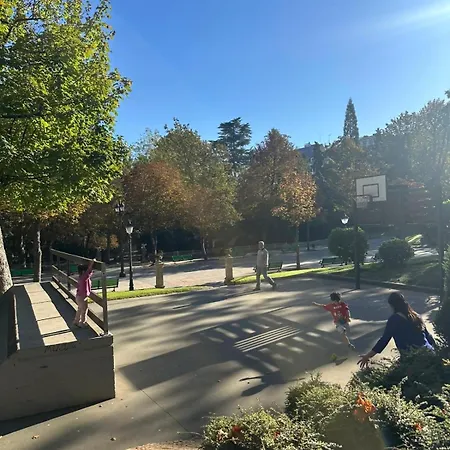 Marques De Teverga , Centro Oviedo