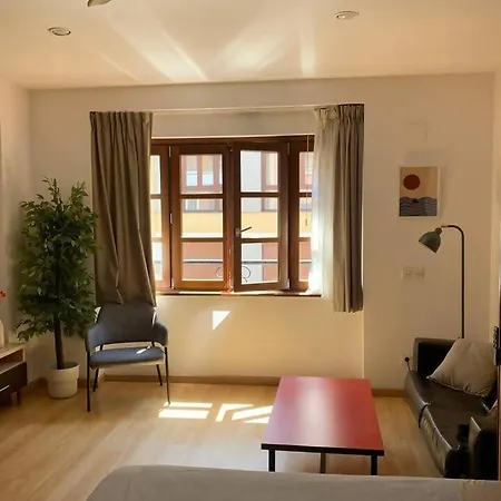 Marques De Teverga , Centro Oviedo