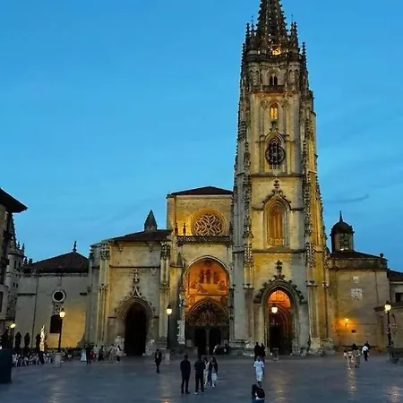 Marques De Teverga , Centro