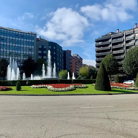 Plaza America , Centro Oviedo