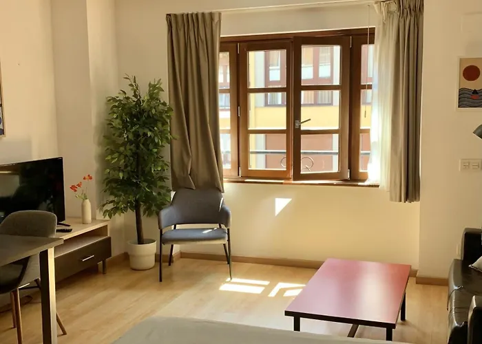 Marques De Teverga , Centro *