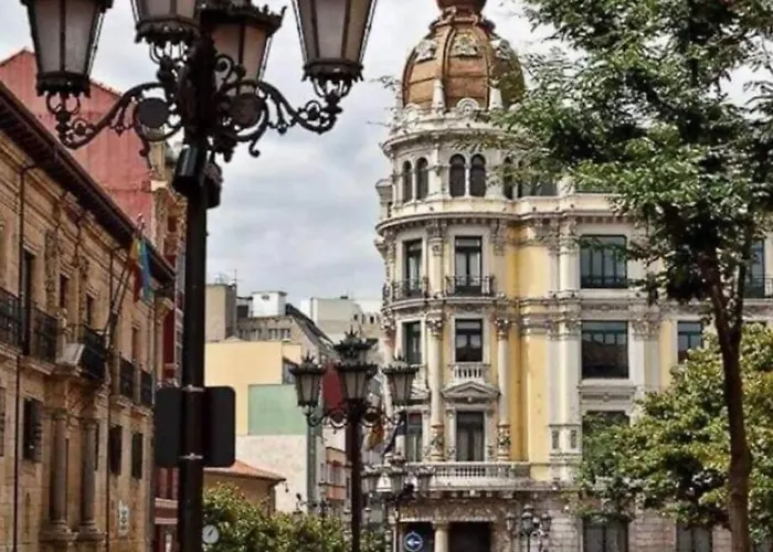 Marques De Teverga , Centro *